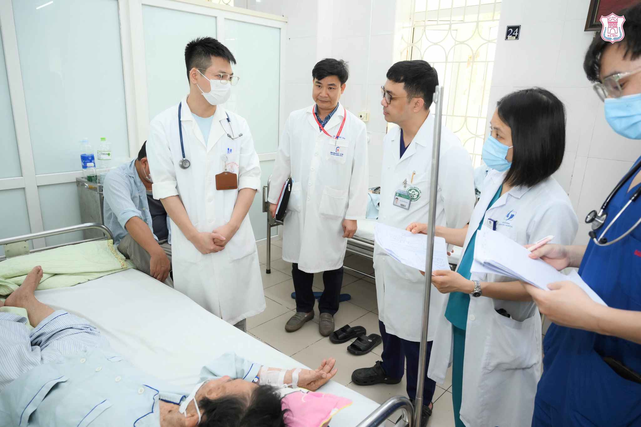 실습 중인 의대생. 사진: 하노이 의과대학교 대표 제공