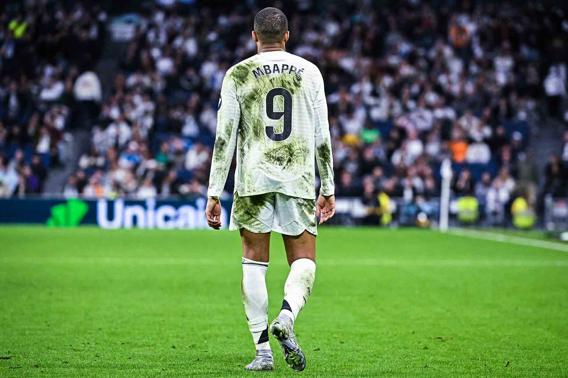 Kylian Mbappe vua cung Real Madrid trai qua mot noi tui ho khi bi PSG huy diet khong thuong tiec. Anh: AFP