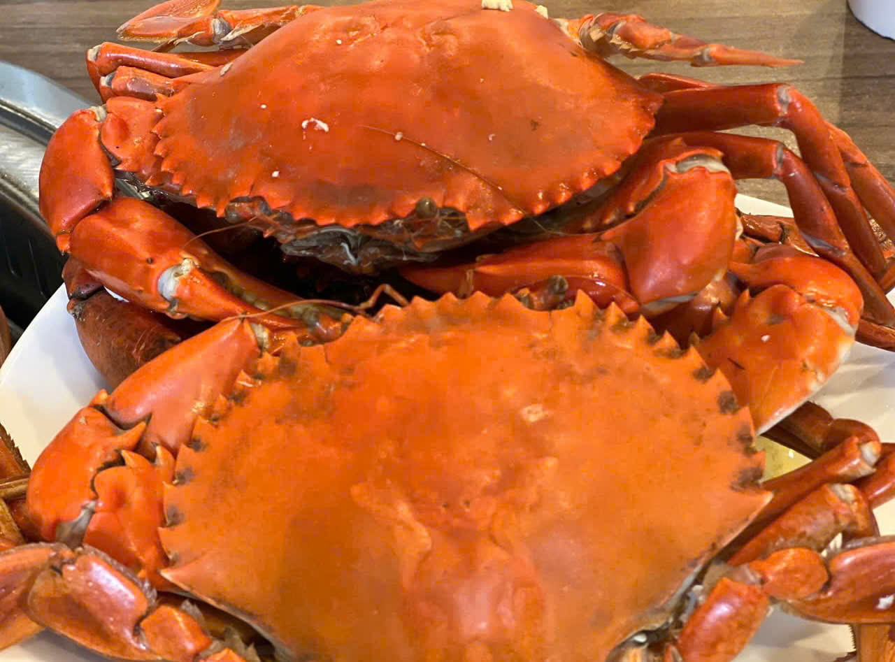 キャベツのような皮の海産物は、尿酸値の上昇リスクを高めます。写真:クアン・ミン.