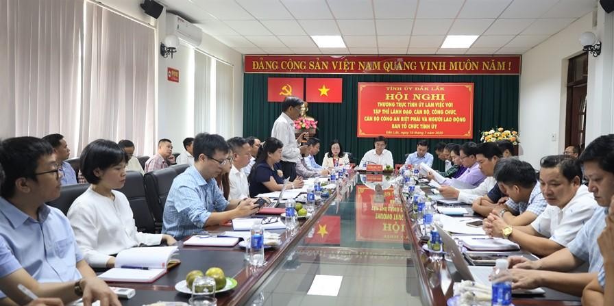 Quang canh buoi lam viec. Anh: Nguyen Xuan
