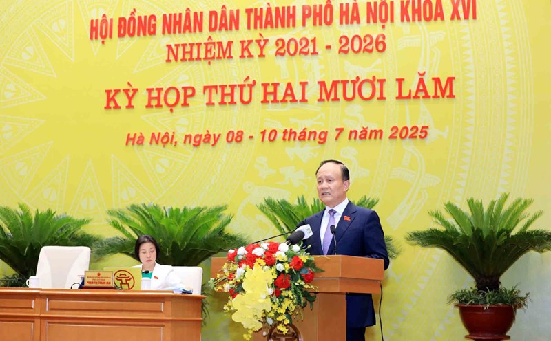 Mr. Nguyen Ngoc Tuan - Chairman of the Hanoi People's Council delivered a closing speech at the 25th session of the 16th Hanoi People's Council. Photo: Quang Thai