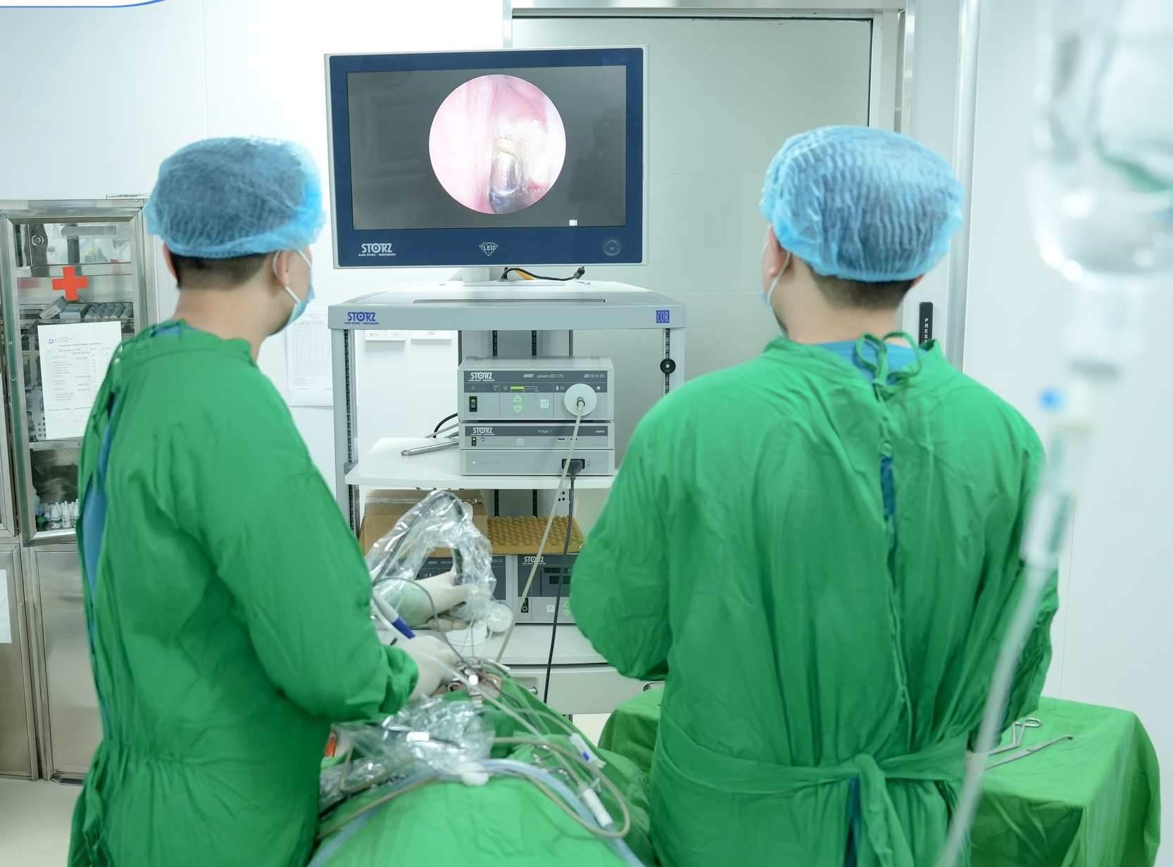 Doctors performed adenoid surgery to prevent further complications for the child. Photo: Provided by the hospital.