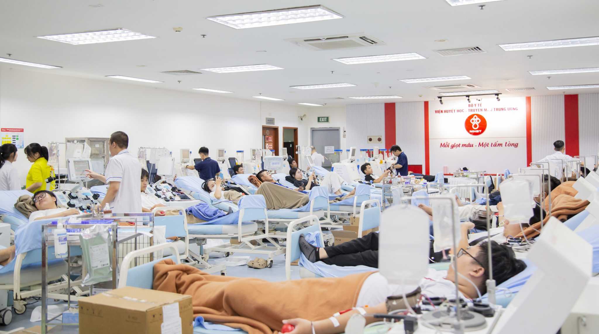 中央血液学・輸血研究所は、夏の治療のためにさらに30 000単位の血液を必要としています。写真:クアン・ハイ