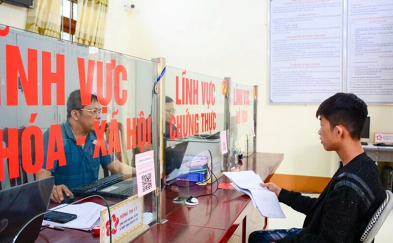 Civil servants who wish to quit their jobs need to follow a strict order and procedure. Photo: Khanh Linh