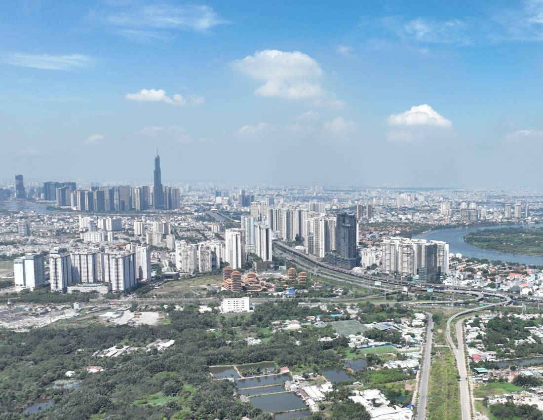 Cung voi cac du bao ve so luong, dai dien CBRE cung chia se :”Ti le hap thu cua cac nguon cung mo ban moi trong nua dau nam 2025 dat 74% tren tong so can mo ban.”