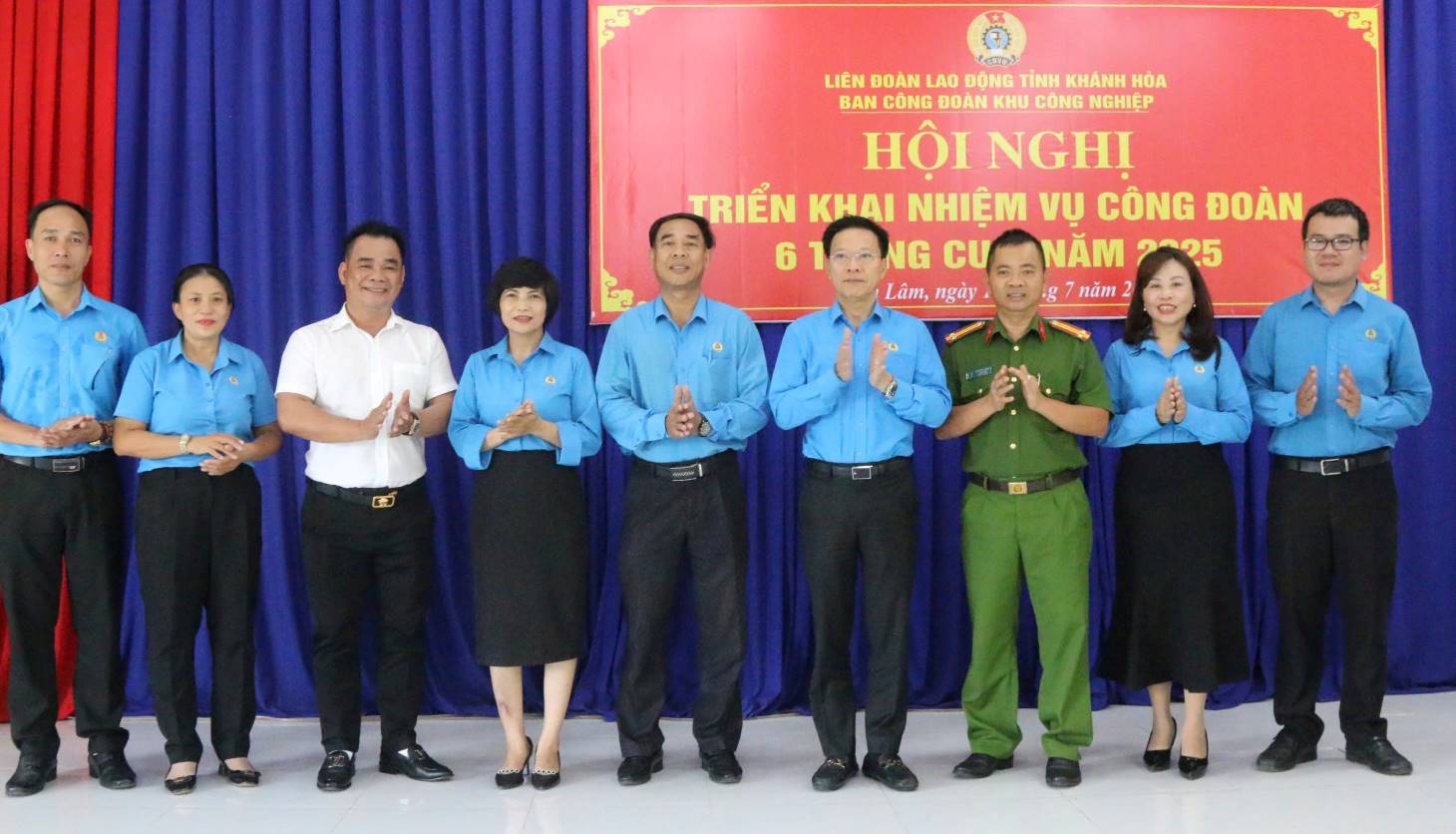 Khanh Hoa Khanh Hoa 산업 단지 노동조합 위원회 출범. 사진: Phuong Linh