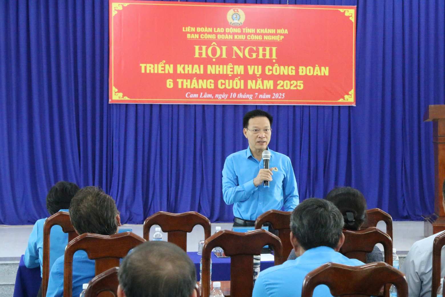 Ong Phan Thanh Liem - Pho chu tich UBMTTQ Viet Nam tinh Khanh Hoa, Chu tich LDLD Khanh Hoa phat bieu chi dao tai hoi nghi trien khai nhiem vu 6 thang cuoi nam 2025 cua Ban Cong doan Khu Cong nghiep tinh. Anh: Phuong Linh