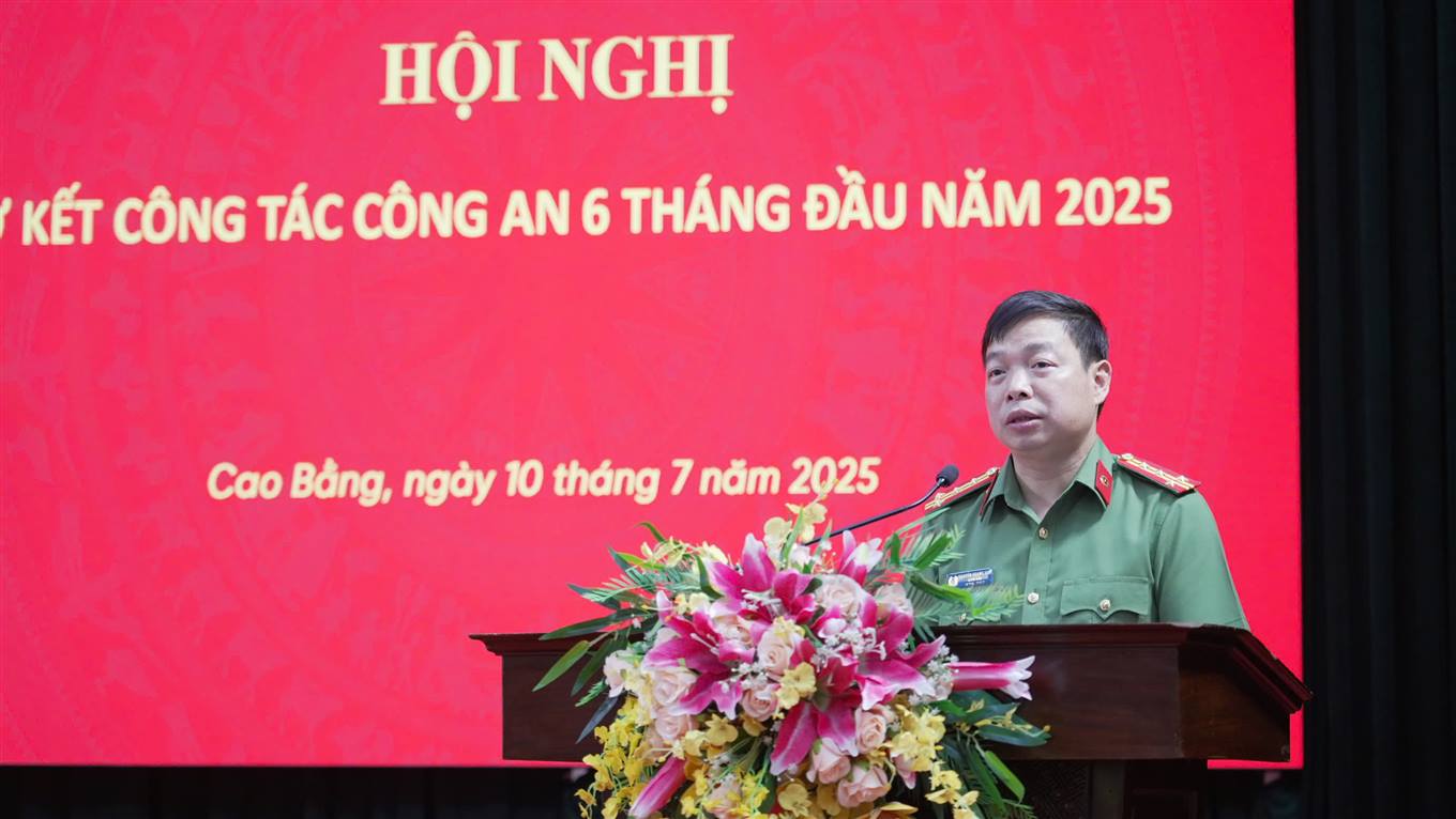 Dai ta Nguyen Quang Vinh phat bieu tai hoi nghi. Anh: Cong an Cao Bang