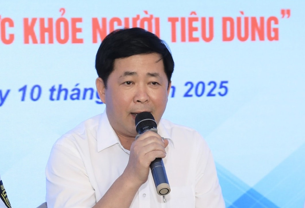 Ong Do Anh Hung, Pho Truong phong giam sat ngo doc thuc pham va thong tin truyen thong, Chi cuc An toan ve sinh thuc pham. Anh: Quang Thai