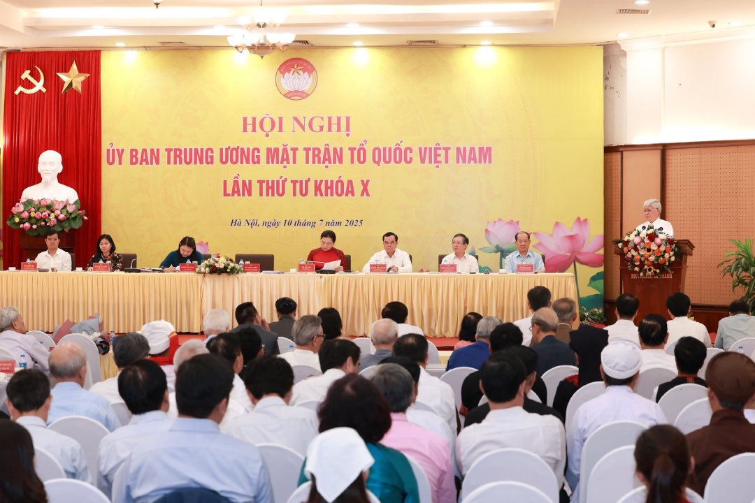 Toan canh hoi nghi. Anh: Hai Nguyen