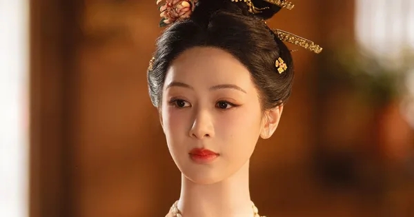 ヤンジは映画「Cam Tu Phuong Hoa」に出演しました。写真：Vieon.