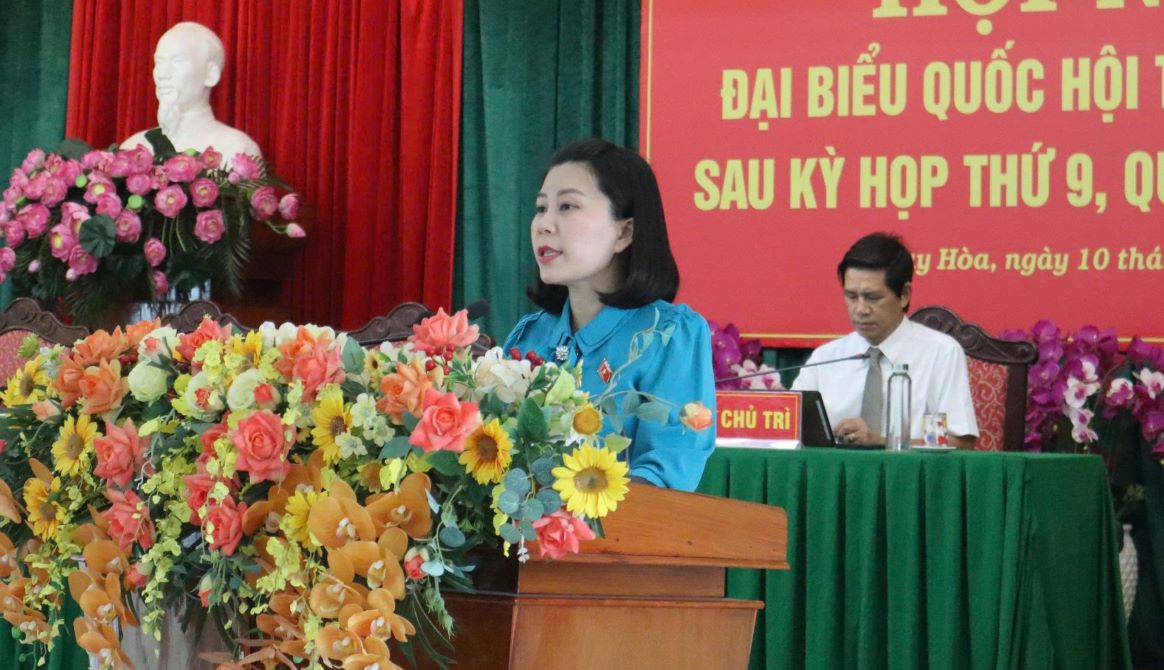 Ba Le Dao An Xuan, Pho Truong Doan chuyen trach Doan Dai bieu Quoc hoi tinh Dak Lak phat bieu. Anh: Thanh Quynh