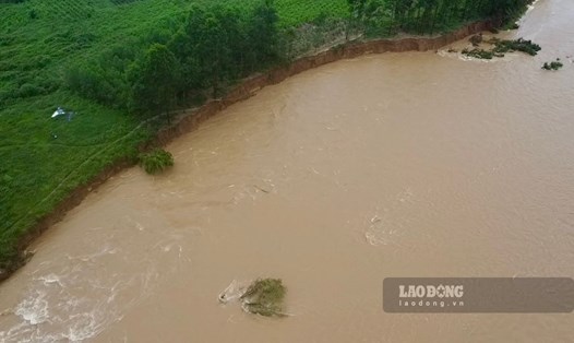 Dự báo thời tiết ngày mai 11.7 đến ngày 12.7, khu vực Bắc Bộ và Thanh Hóa tiếp tục có mưa vừa đến mưa to, có nơi mưa rất to với tổng lượng phổ biến 50-120mm, một số nơi trên 250mm. . Ảnh: Nguyễn Hoàn