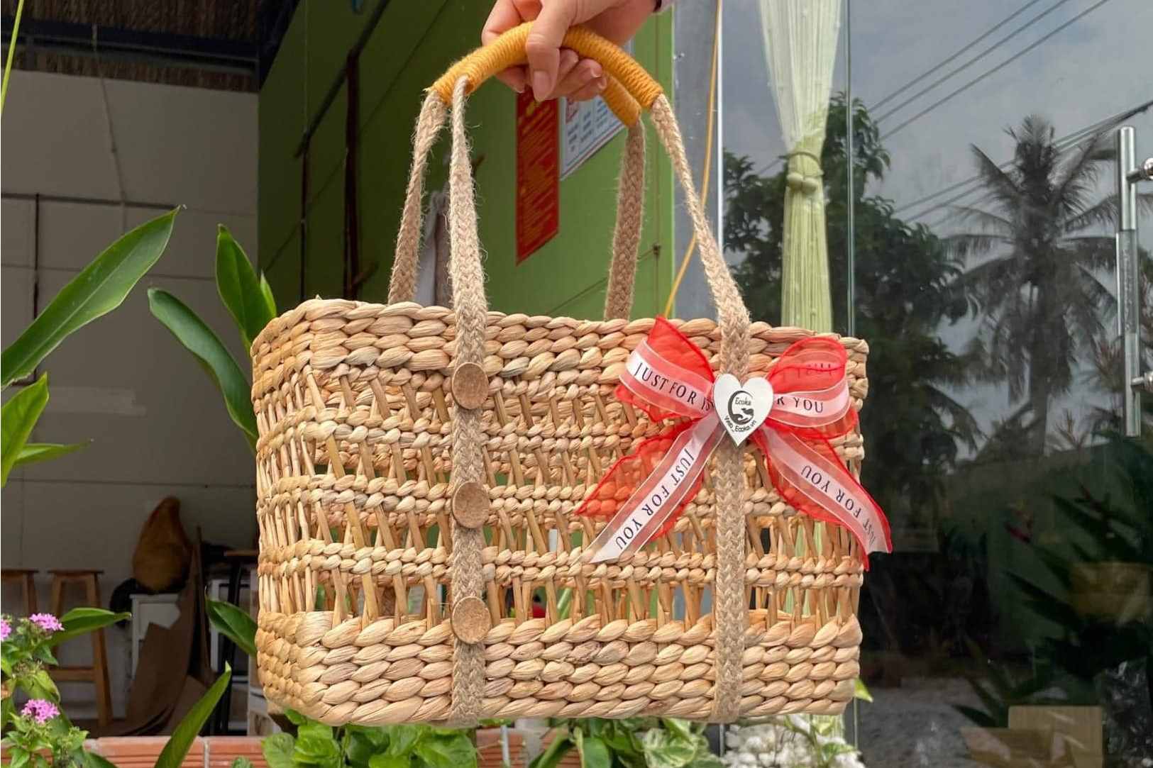 Anh: Ta Quang