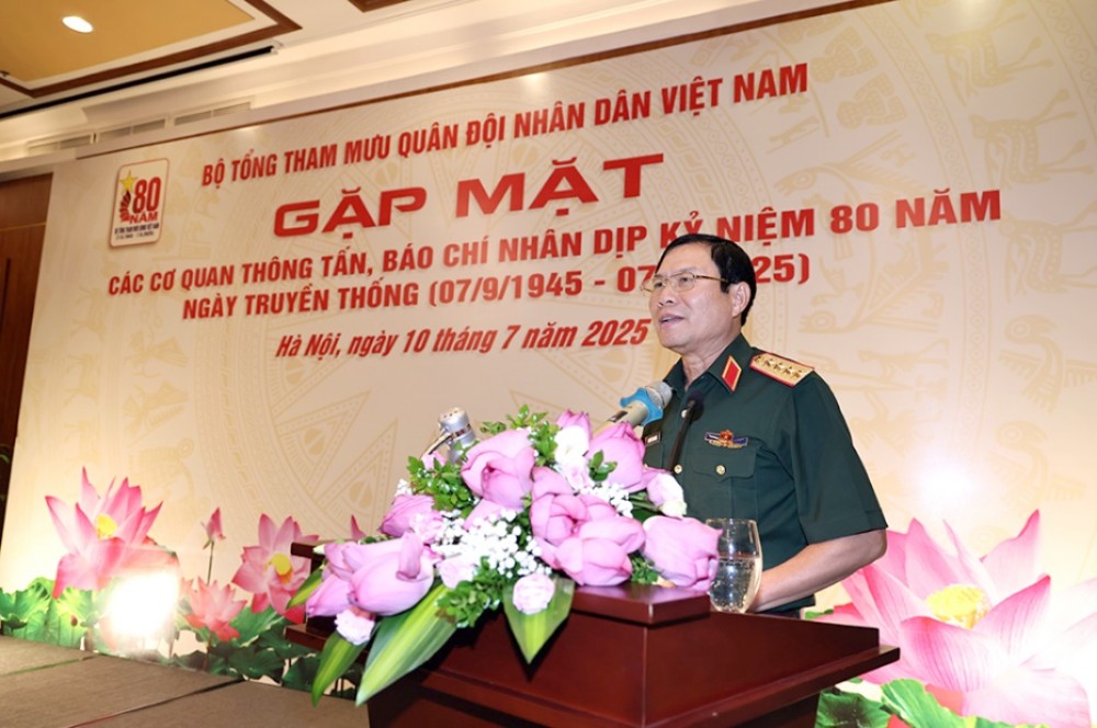 Dai tuong Nguyen Tan Cuong cho hay, se co cac khoi di bo, khoi xe tang, khoi tren troi, duoi nuoc trong cuoc dieu binh, dieu hanh Ky niem 80 nam Quoc khanh. Anh: Bo Quoc phong.