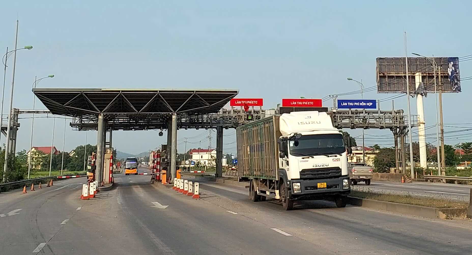 꽝찌성 Quan Hau, 요금소. 사진: Cong Sang