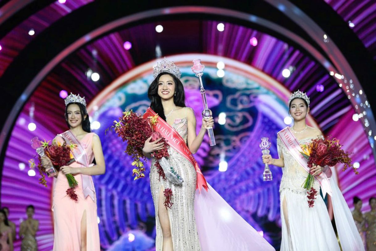 Khoanh khac dang quang cua Hoa hau Ha Truc Linh. Anh: Ban to chuc