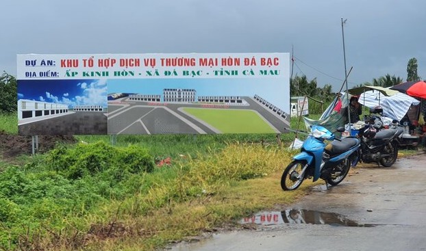 Phia trong de quy hoach khu dan cu, neu de bien Tay Ca Mau khong duoc bao ve, dau tu, khong nhung san xuat kho khan ma viec phat trien kinh te - xa hoi cua khu vuc xa Da Bac cung gap kho. Anh:Nhat Ho