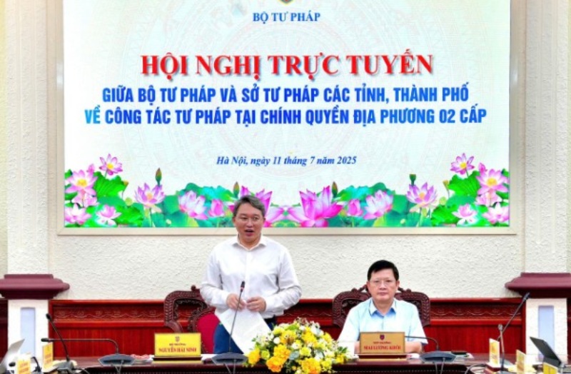 Le ministere de la Justice organise une conference en ligne avec les departements de la justice des provinces et des villes. Photo : Ministere de la Justice