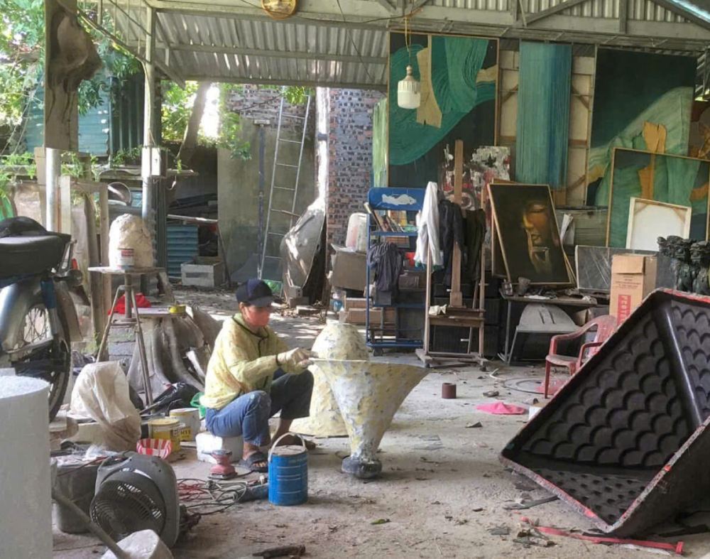 Le Thi Tu氏は、労働者になる前に、手工芸品のワークショップで4年間働いています。写真：Quynh Chi