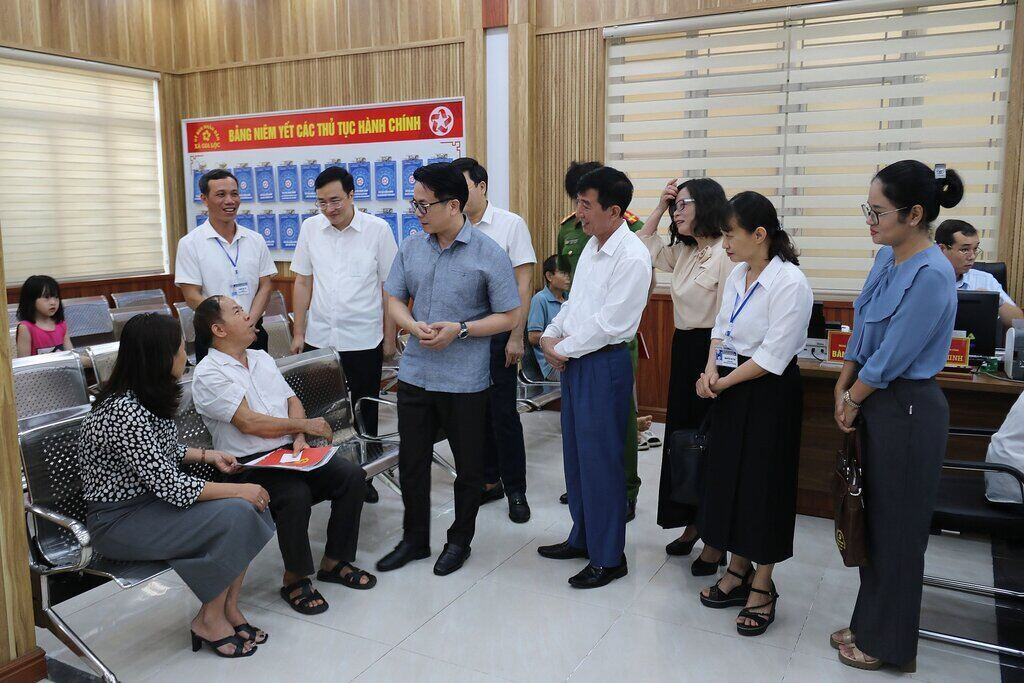 Truong Ban To chuc Thanh uy Hai Phong kiem tra mo hinh chinh quyen dia phuong hai cap xa Gia Loc. Anh: Trung tam Van hoa, The thao va Truyen thong xa Gia Loc