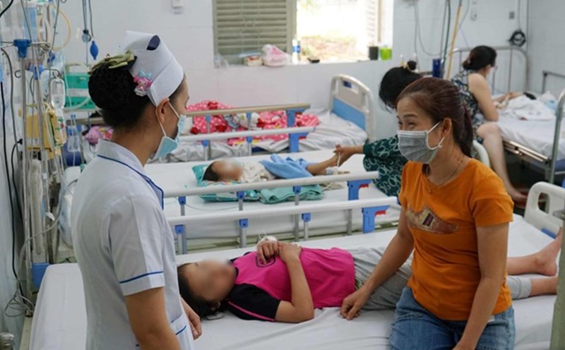 A child with dengue fever was admitted to Children's Hospital 2. Photo: Thanh Chan