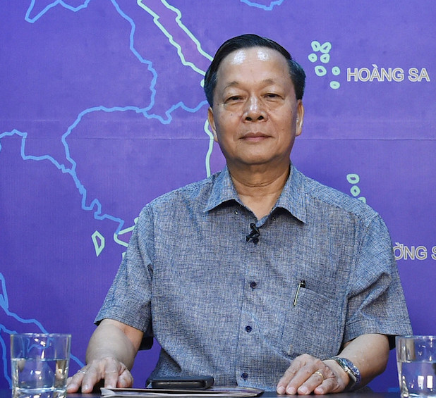 GS.TS Nguyen Xuan Yem cho rang, muon doi moi giao duc dao tao, coi day la dot pha thi phai tang quyen cho hieu truong. Anh: Van Trang