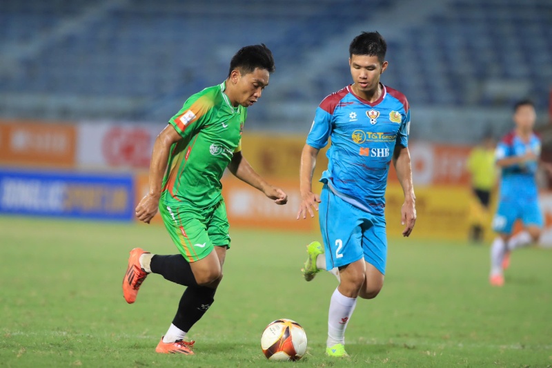 Doi CAND Viet Nam I (xanh) bi loai. Anh: Minh Dan