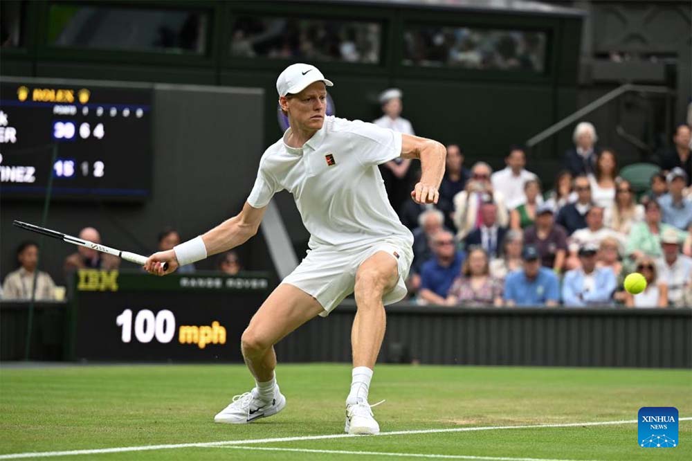 Sinner beat Djokovic to win a ticket to the 2025 Wimbledon final. Photo: Xinhua