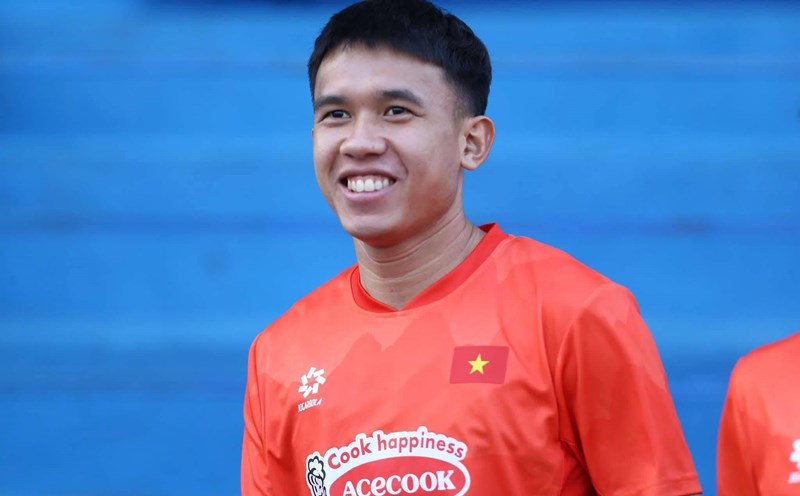 Midfielder Vo Hoang Minh Khoa (old) is likely to say goodbye to Binh Duong moving to the new team. Photo: Thanh Vu