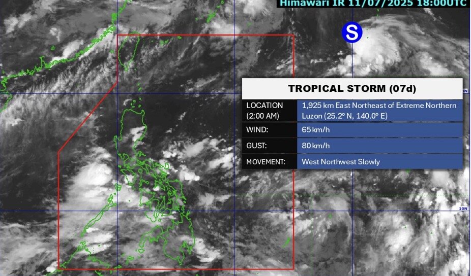 Ap thap nhiet doi gan Bien Dong da manh len thanh bao nhiet doi sang 12.7. Anh: PAGASA 