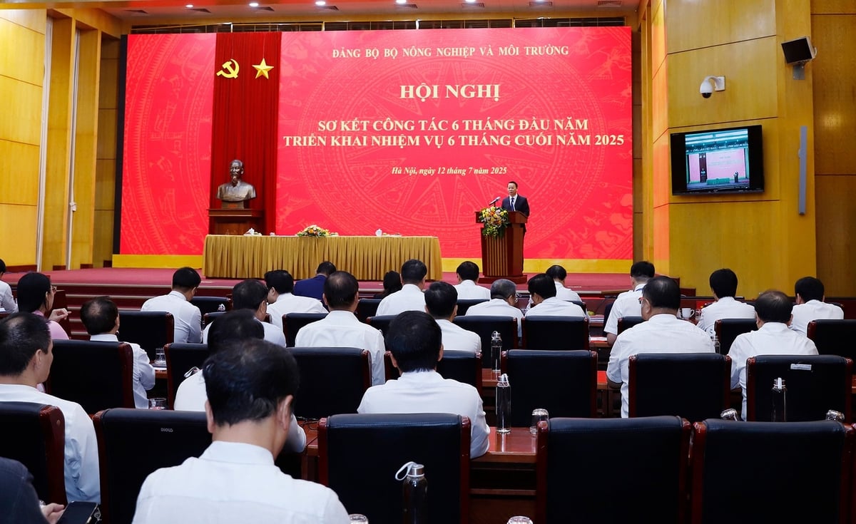 Toàn cảnh Hội nghị sơ kết công tác 6 tháng đầu năm và triển khai nhiệm vụ 6 tháng cuối năm của Bộ Nông nghiệp và Môi trường. Ảnh: Khương Trung