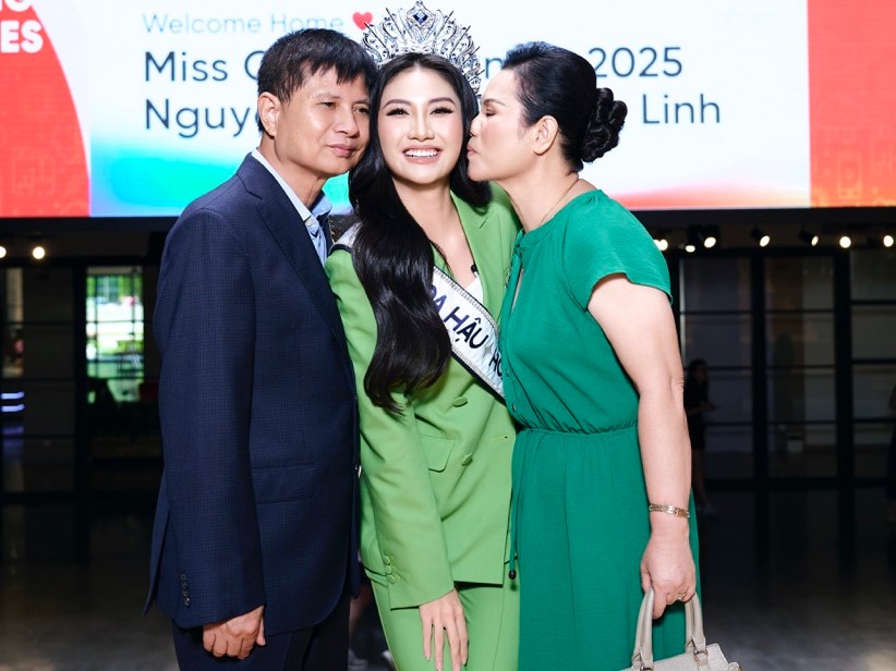 ミス・フオン・リンの両親は娘を誇りに思っています。写真:UNI Media.