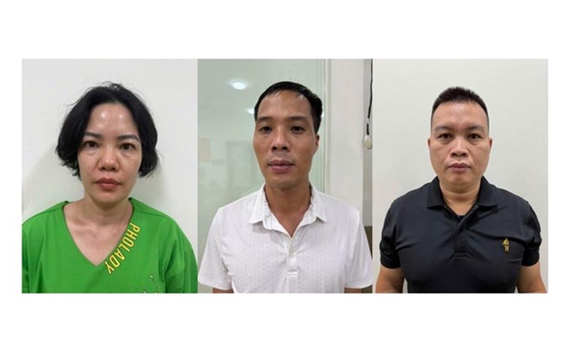 The Ministry of Health requested a report on the appraisal of the license of Thu Huong Obstetrics and Gynecology Clinic. In the photo are the subjects being detained for the case related to hospital goosebumps. Photo: Hanoi Police