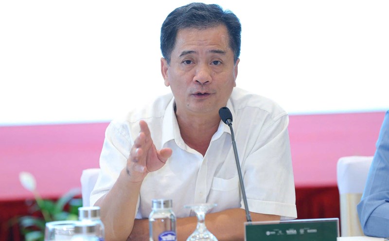 Dr. Nguyen Van Dinh said that Ho Chi Minh City becoming a super-urban city has opened up golden opportunities for Hanoi investors. Photo: Tran Khang.