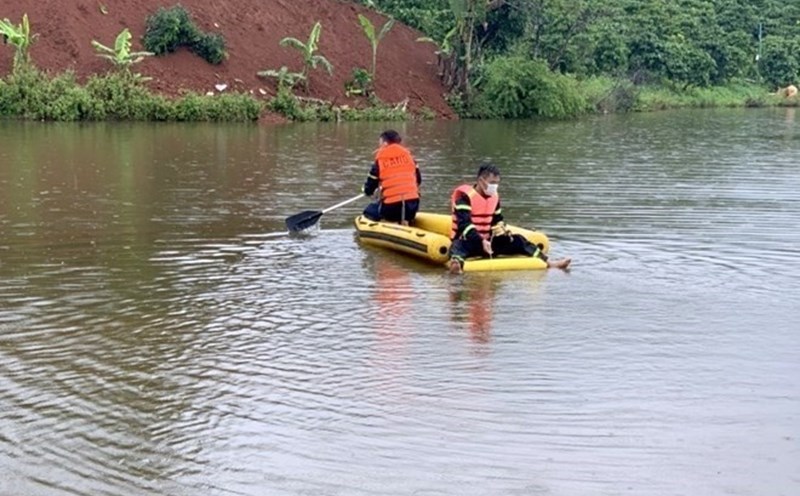 Authorities are searching for a drowning victim in Lam Dong. Photo: Bao Lam