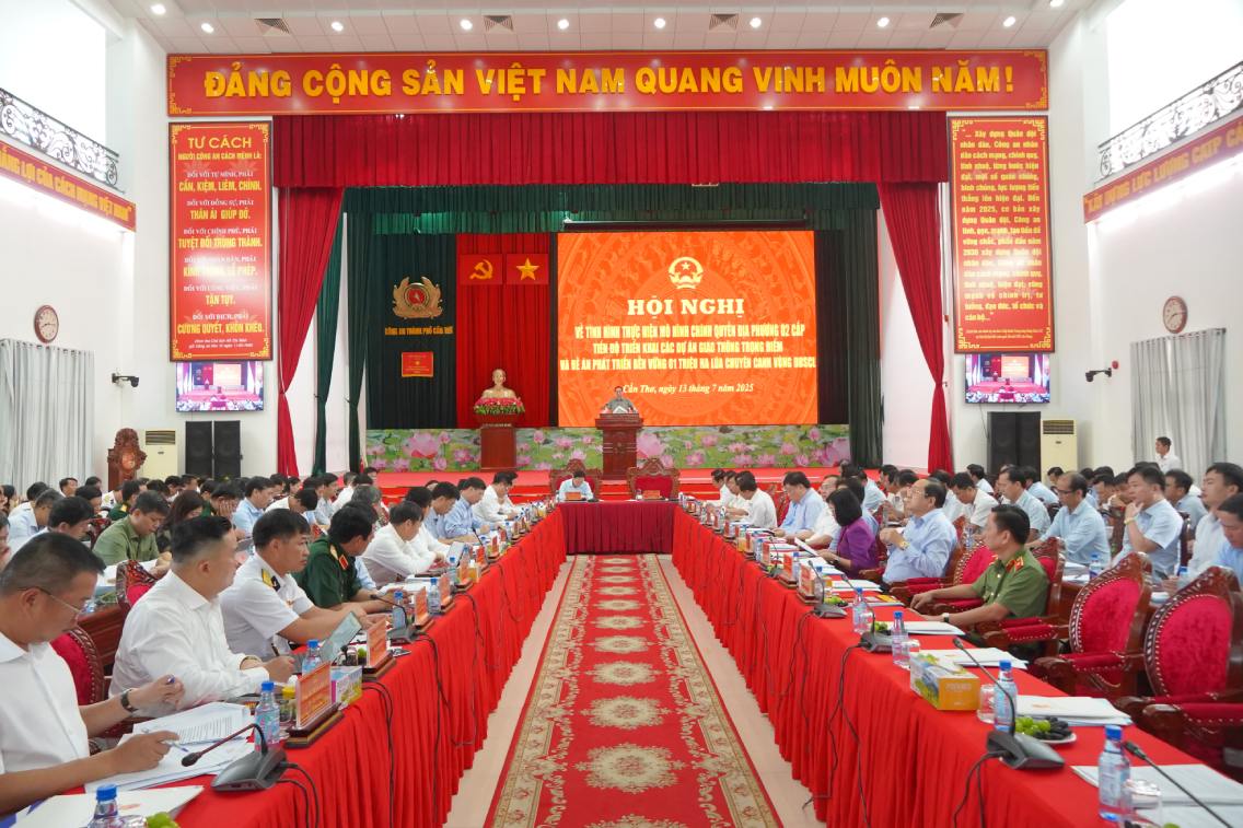 Quang canh hoi nghi. Anh: Ta Quang