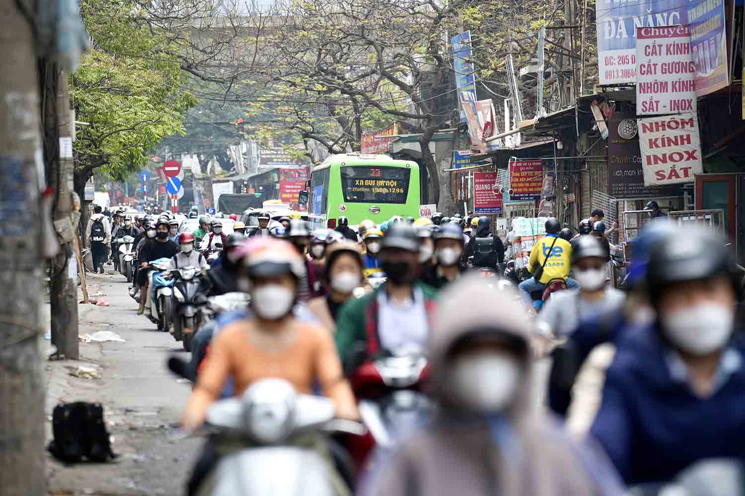 Doan Hoang Cau - Voi Phuc mat cat ngang rong 7-8m, un tac trien mien. Anh: Song Huu 