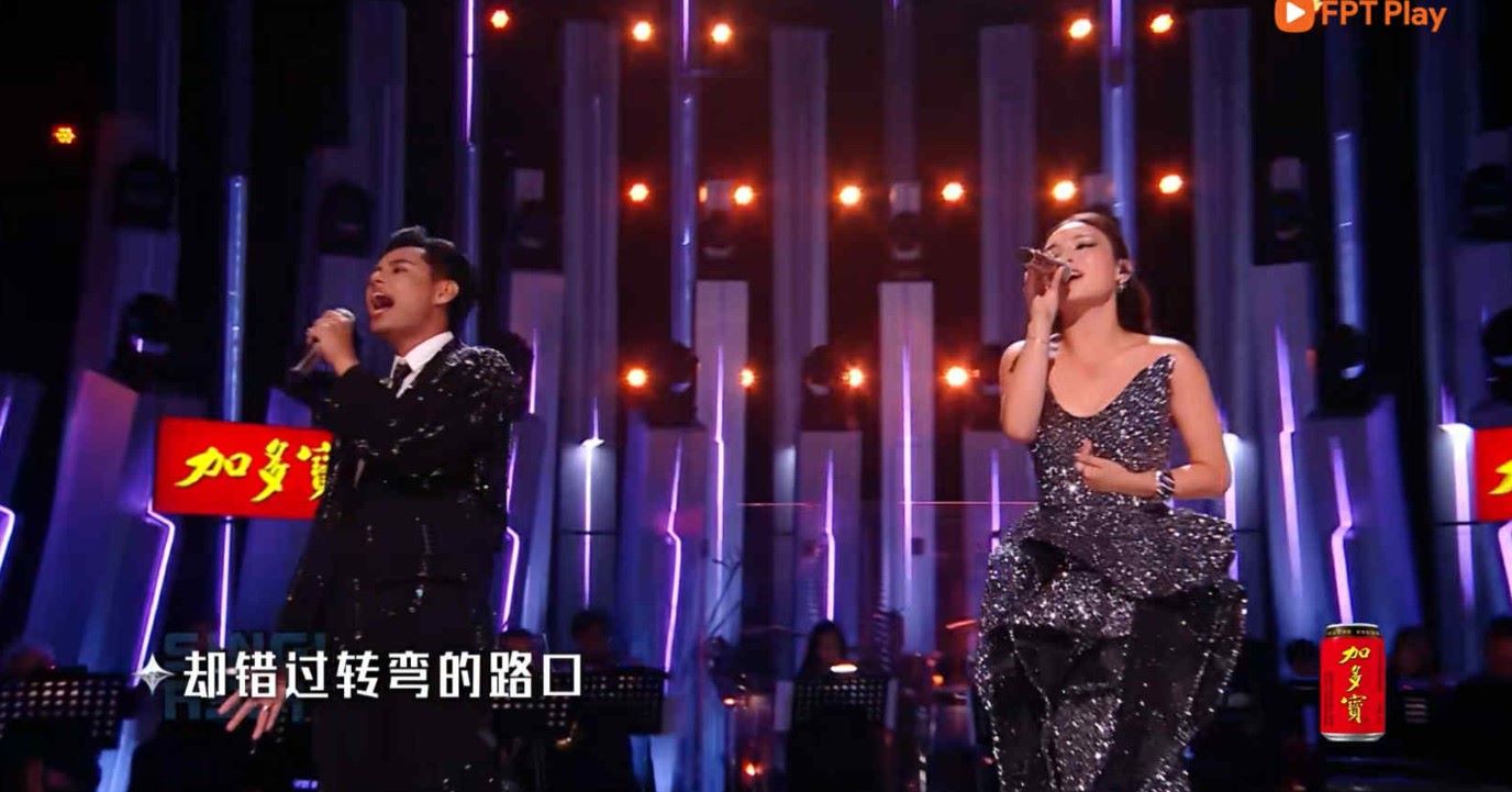 Ai Tan Giac La Mi va Amsyar co man trinh dien khien To Huu Bang “noi da ga“, la doi thu dang gom cua Phuong My Chi. Anh: Cat tu video