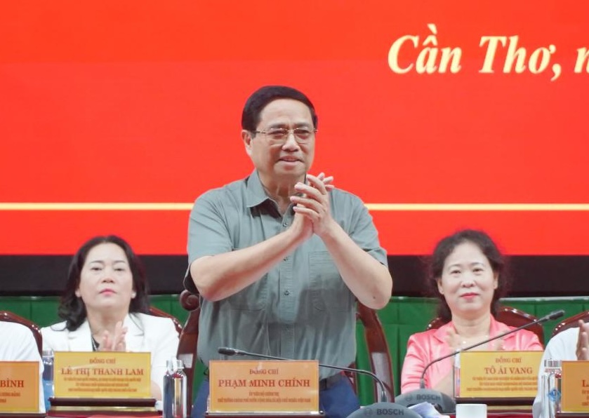 Thu tuong Chinh phu Pham Minh Chinh tiep xuc cu tri tai TP Can Tho. Anh: Ta Quang