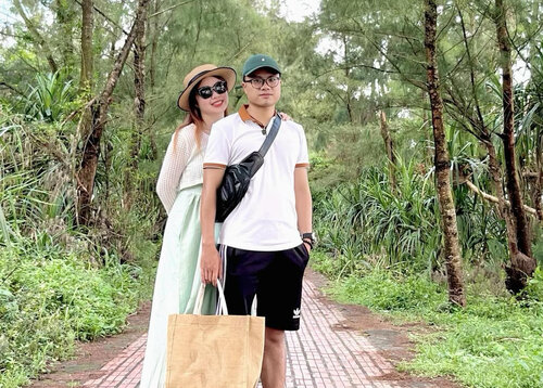 Long-distance couples should spend time participating in many summer activities with many interesting experiences. Photo: Bui Han