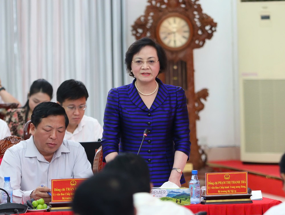 Minister of Home Affairs Pham Thi Thanh Tra spoke at the Conference, noting the use of KPI to detect early and promptly replace officials who do not meet requirements. Photo: VGP