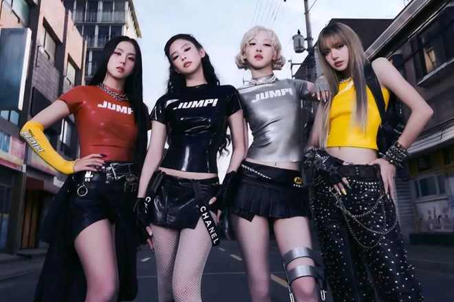 Blackpink đánh bại Justin Bieber, lập kỷ lục mới