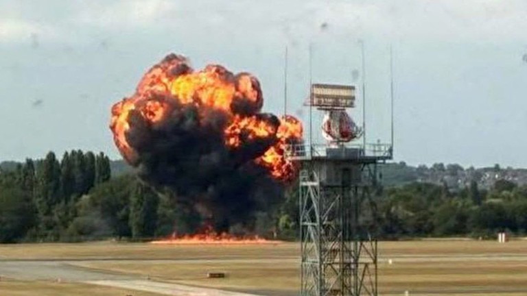 La escena del accidente aereo en el aeropuerto de Londres Southend, Inglaterra, el 13 de julio de 2025. Foto: RT