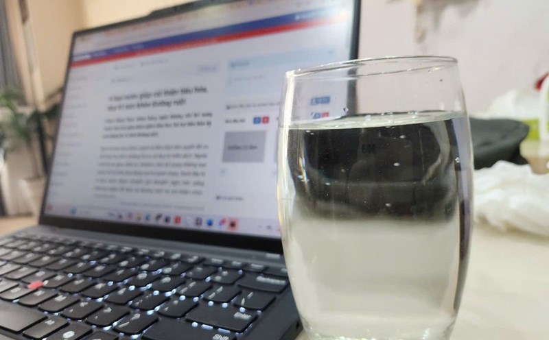 Water - an irreplaceable foundation for everyone's health. Photo: Bich Nhung