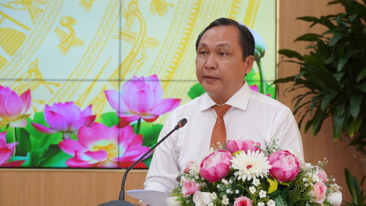 Le Cong Ly氏は、Can Thoの輸出処理および産業ゾーンの管理委員会の責任者に任命されました。写真phuong anh