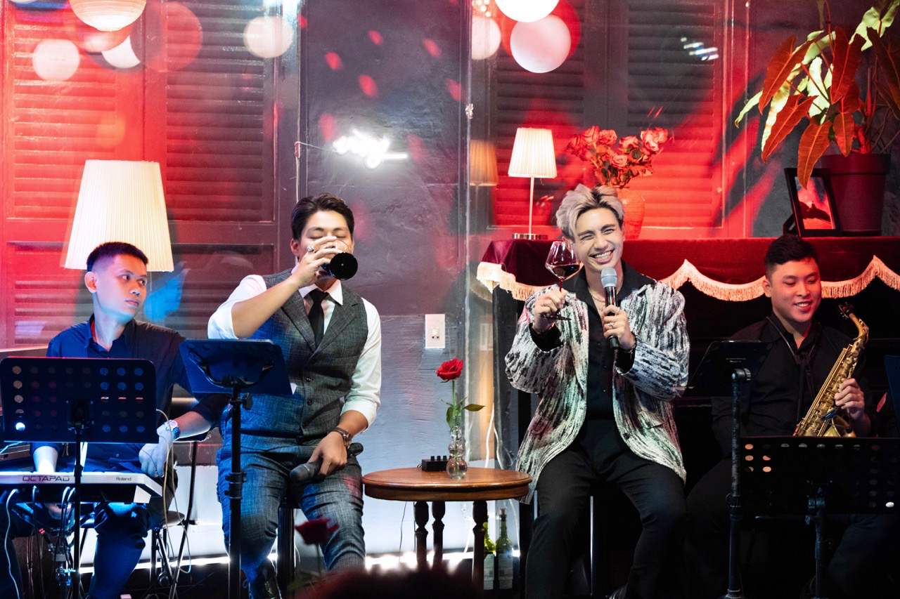 Anh: Nghe si cung cap.