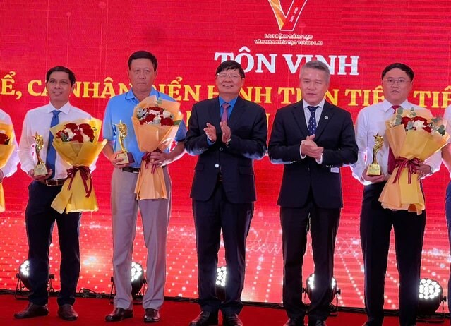 Nâng cao năng lực tham mưu và tổ chức thực hiện thi đua khen thưởng