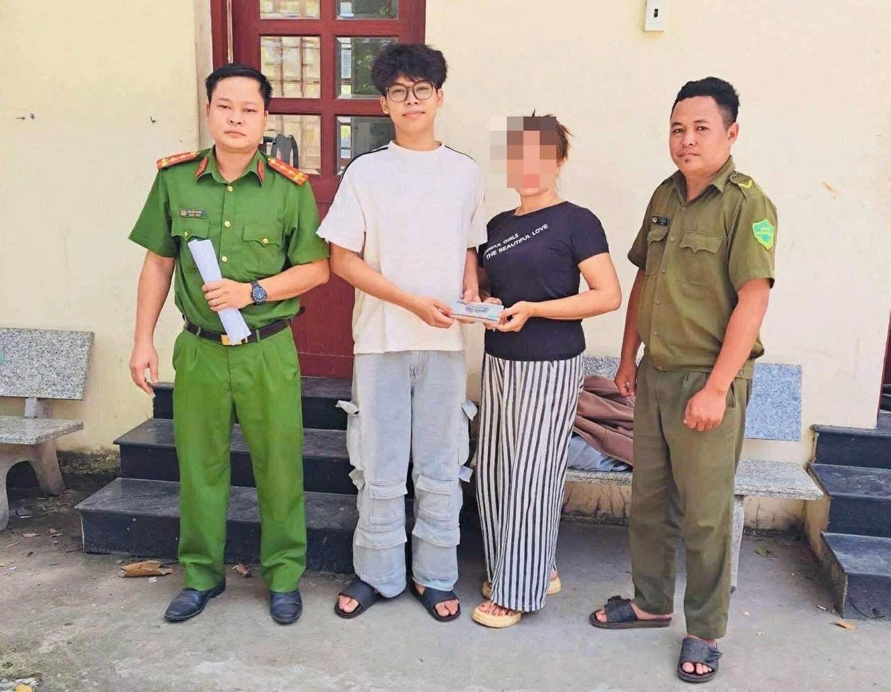 Devuelva la propiedad a la Sra. P.T.G. Foto: Policia provincial de Dong Nai