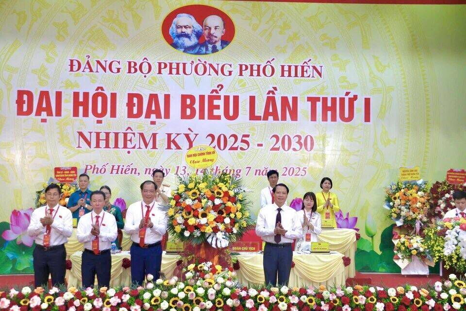 Trong hai ngay 13 va 14.7, Dai hoi Dang bo phuong Pho Hien (Hung Yen) lan thu I, nhiem ky 2025–2030 da dien ra. Anh: Phuong Pho Hien